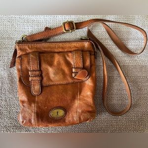 Beautiful Vintage Fossil Crossbody Purse/Bag